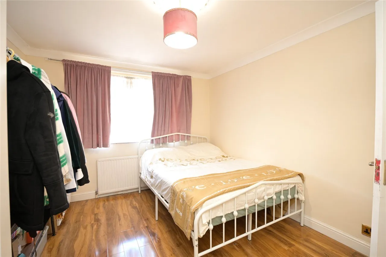 Hillrise Road, Collier Row, Romford, Havering, RM5, photo 14
