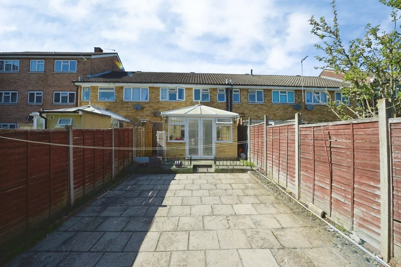 Hillrise Road, Collier Row, Romford, Havering, RM5, photo 19