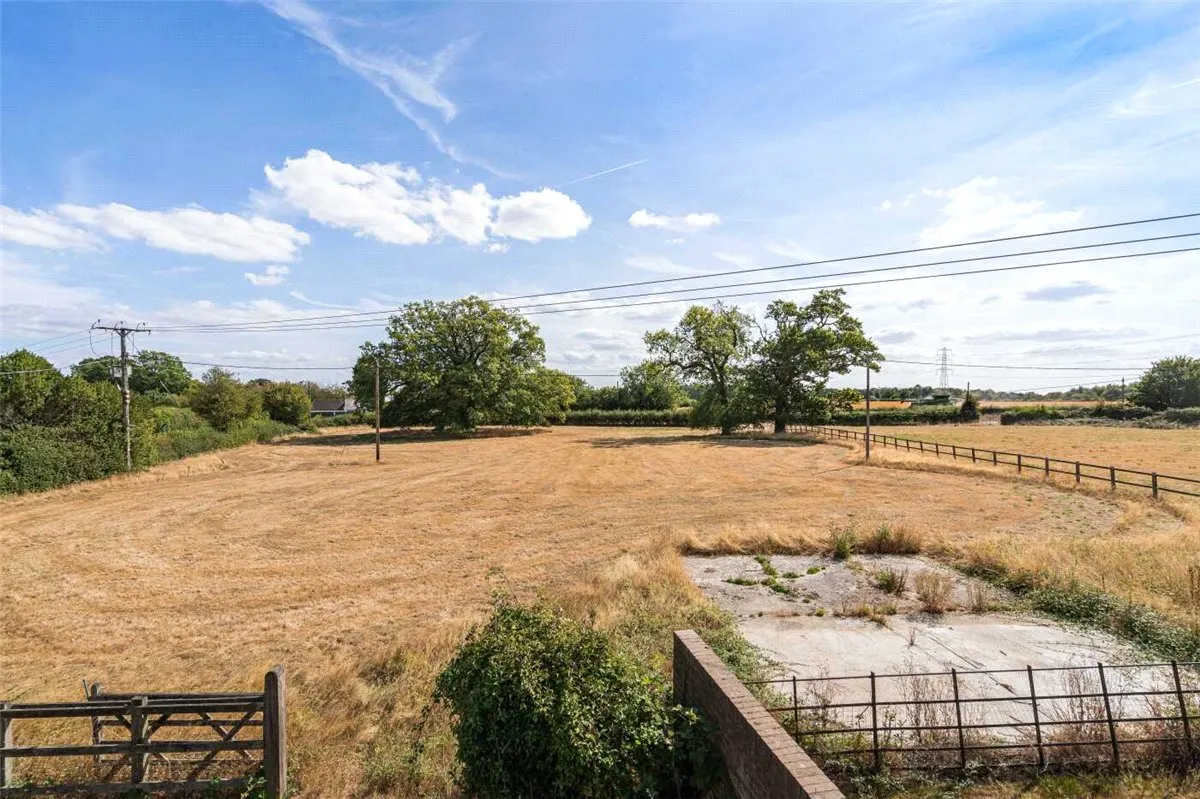 Kings Lane, South Heath, HP16, photo 15
