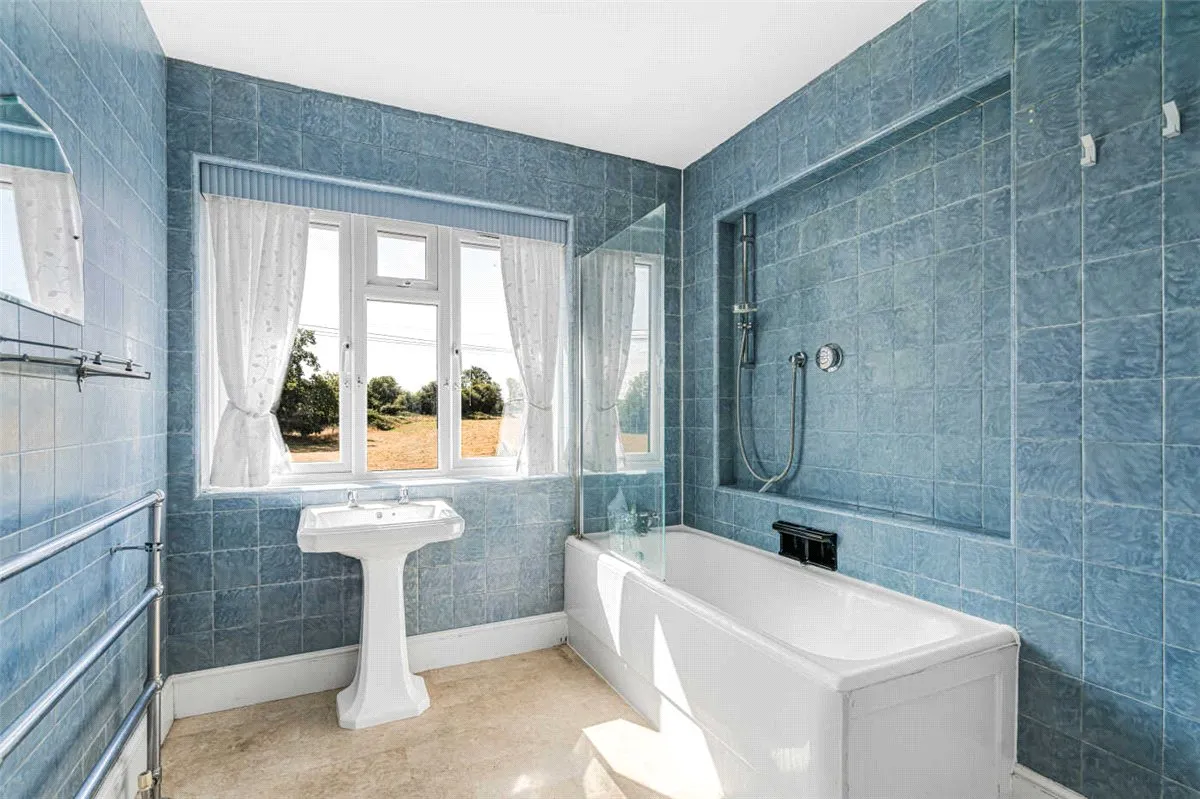 Kings Lane, South Heath, HP16, photo 13