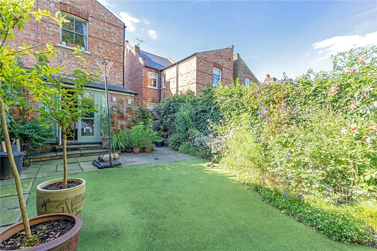 Belgrade Road, Hampton, TW12 2AZ, photo 11