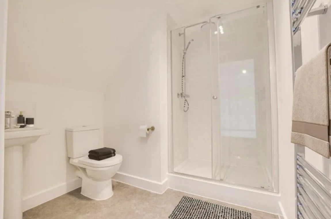 Eliza Grant Road, LS15, photo 12