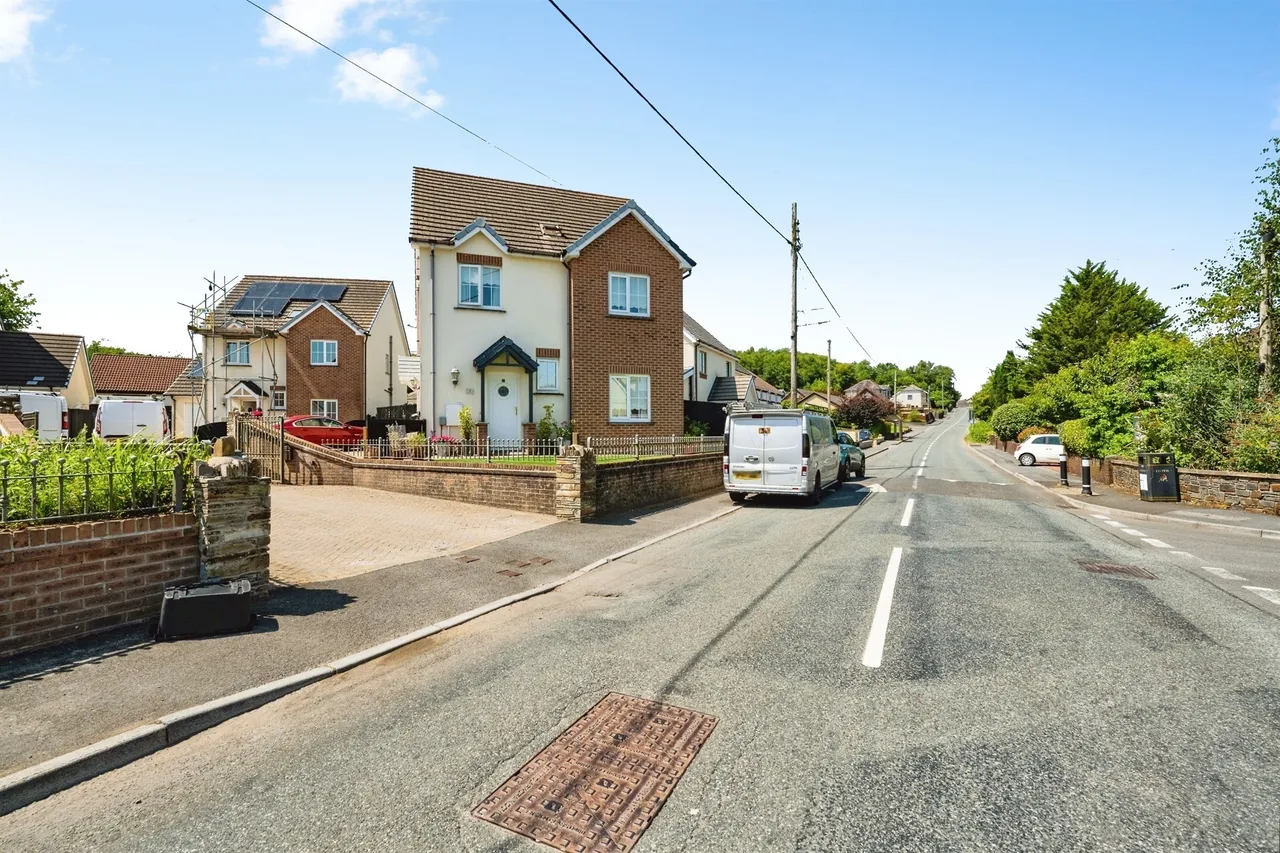 5 bed house for sale, Llys Y Foel LLANELLI, SA14