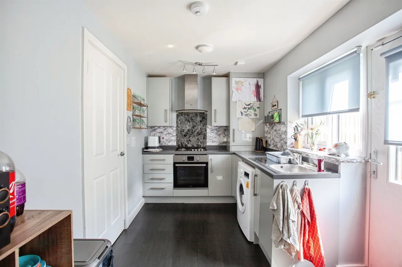 Farnworth Road, East Herringthorpe, S65, photo 9