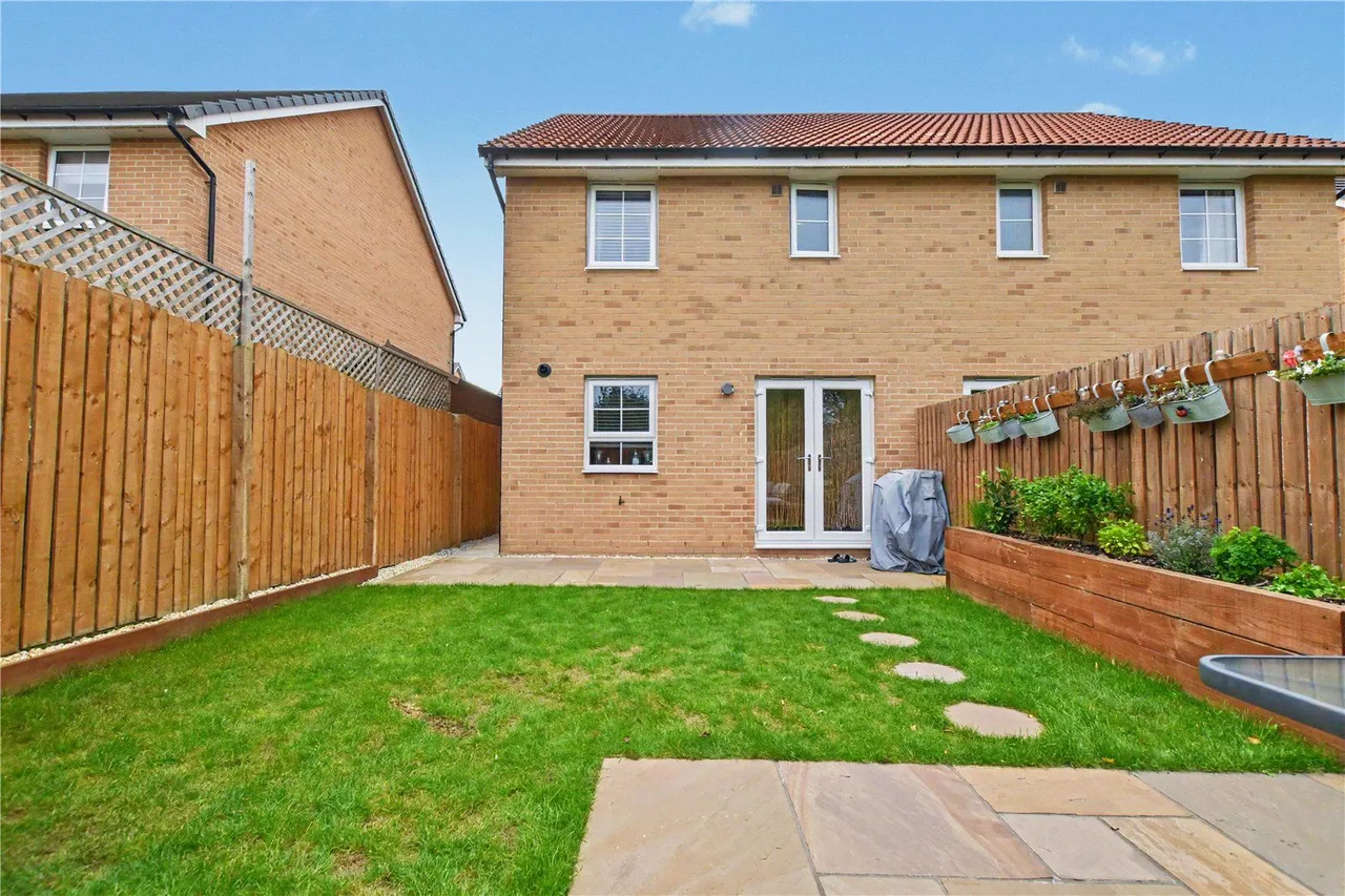 St. Michaels Drive, East Ardsley, WF3, photo 11