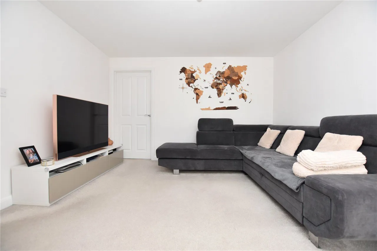 St. Michaels Drive, East Ardsley, WF3, photo 3