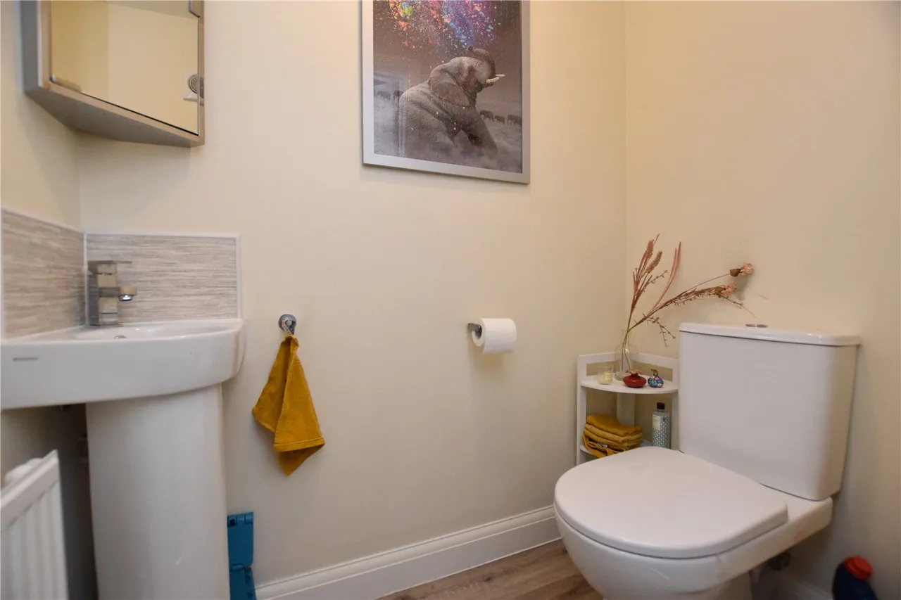 St. Michaels Drive, East Ardsley, WF3, photo 14