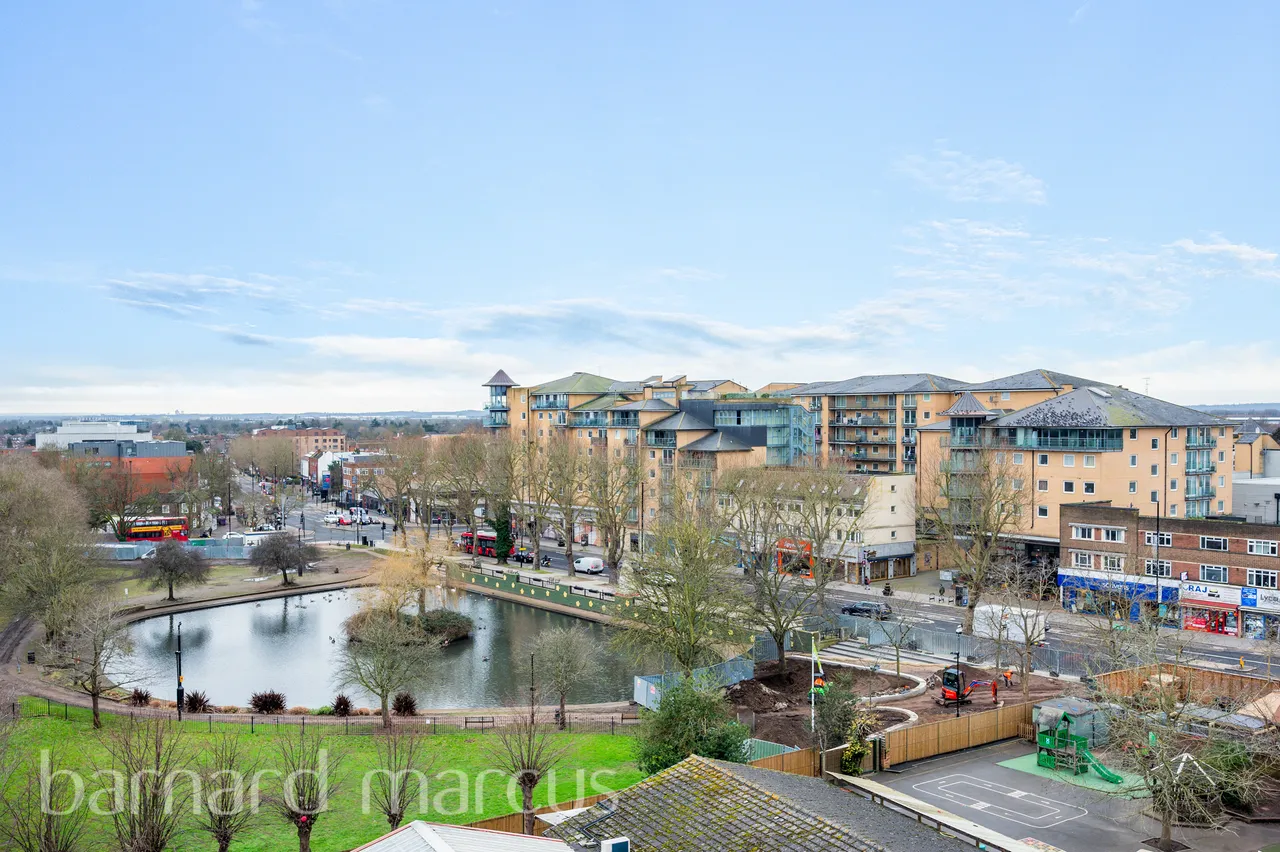 Victoria Road, Feltham, TW13, photo 5