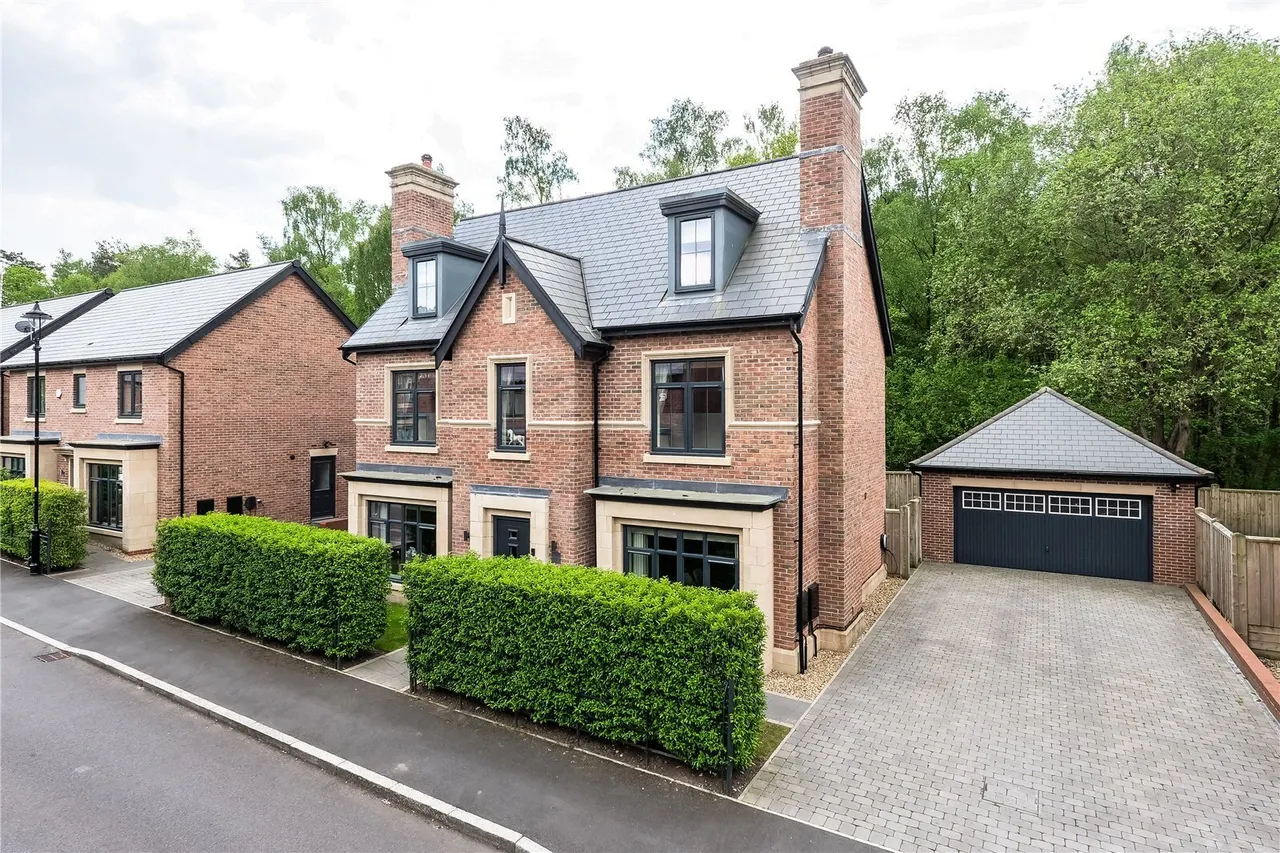 5 bed property for sale, Pitfield Way, Alderley Park, SK10