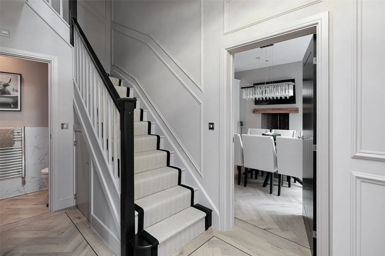 Pitfield Way, Alderley Park, SK10, photo 2