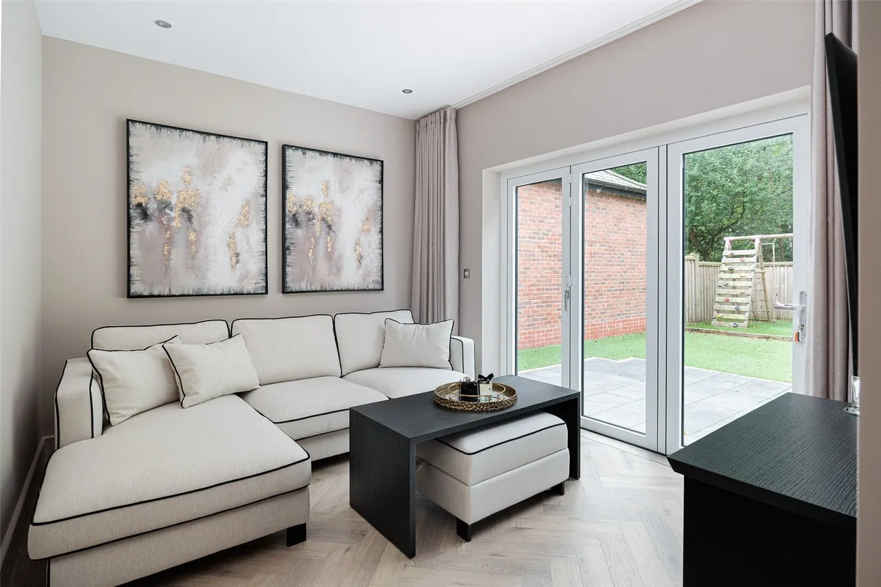 Pitfield Way, Alderley Park, SK10, photo 9