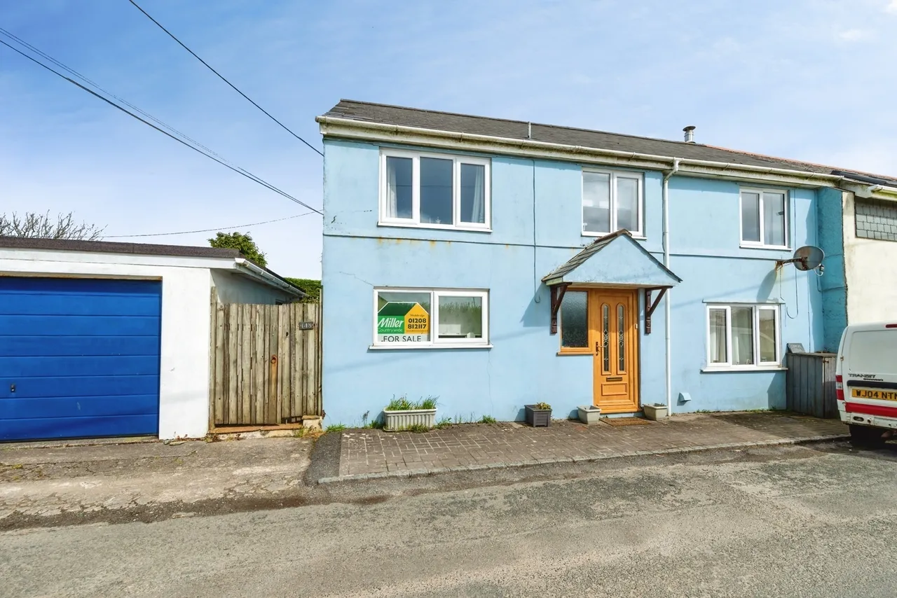 3 bed house for sale, High Street, Delabole, PL33