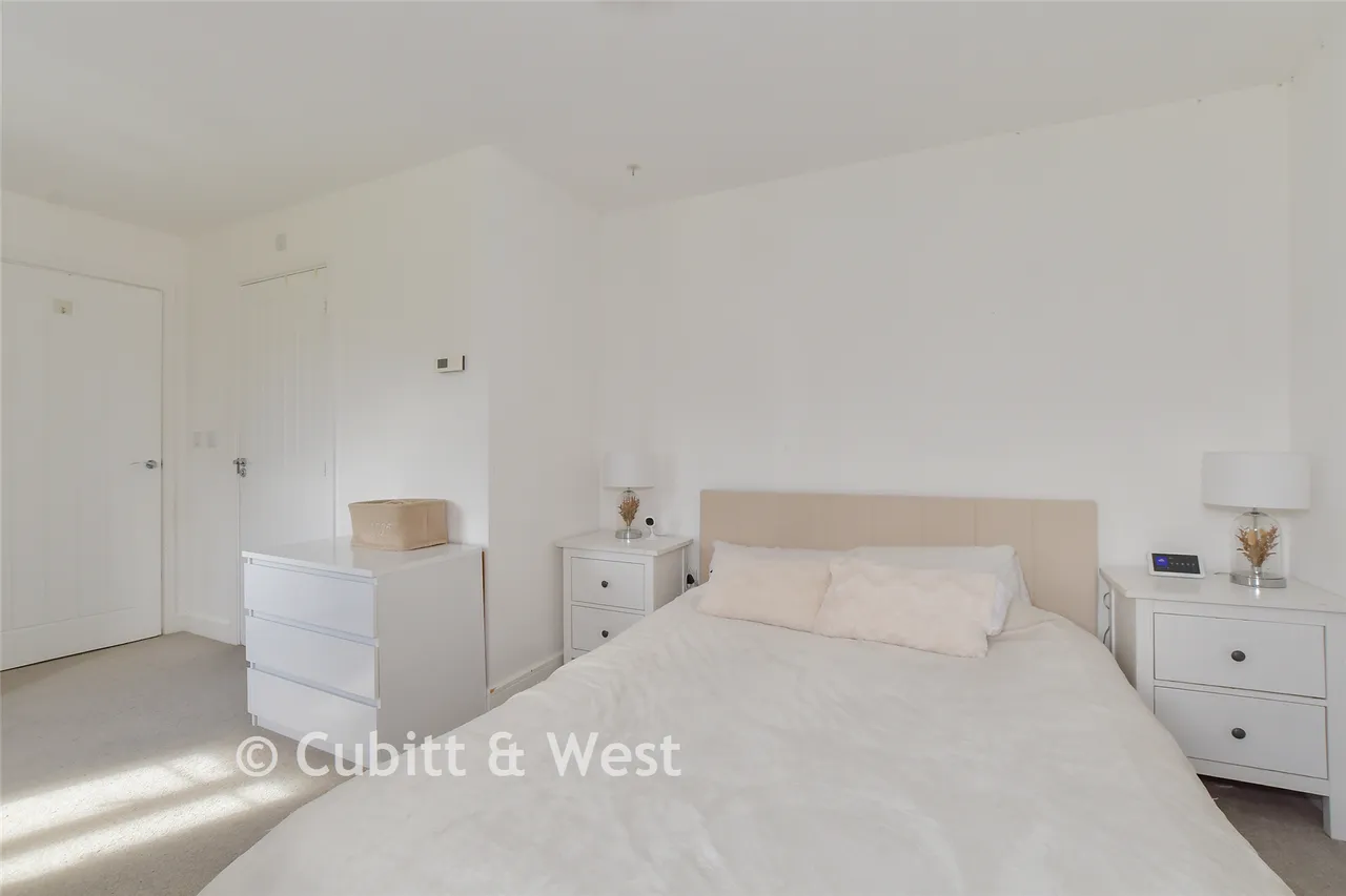 Cornwell Avenue, Forge Wood, RH10, photo 6