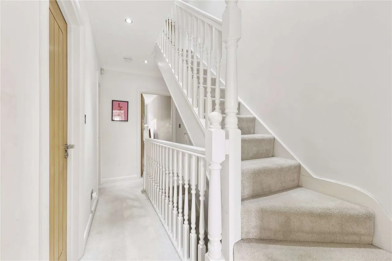 Hogshill Lane, Cobham, Surrey, KT11 2AG, photo 8