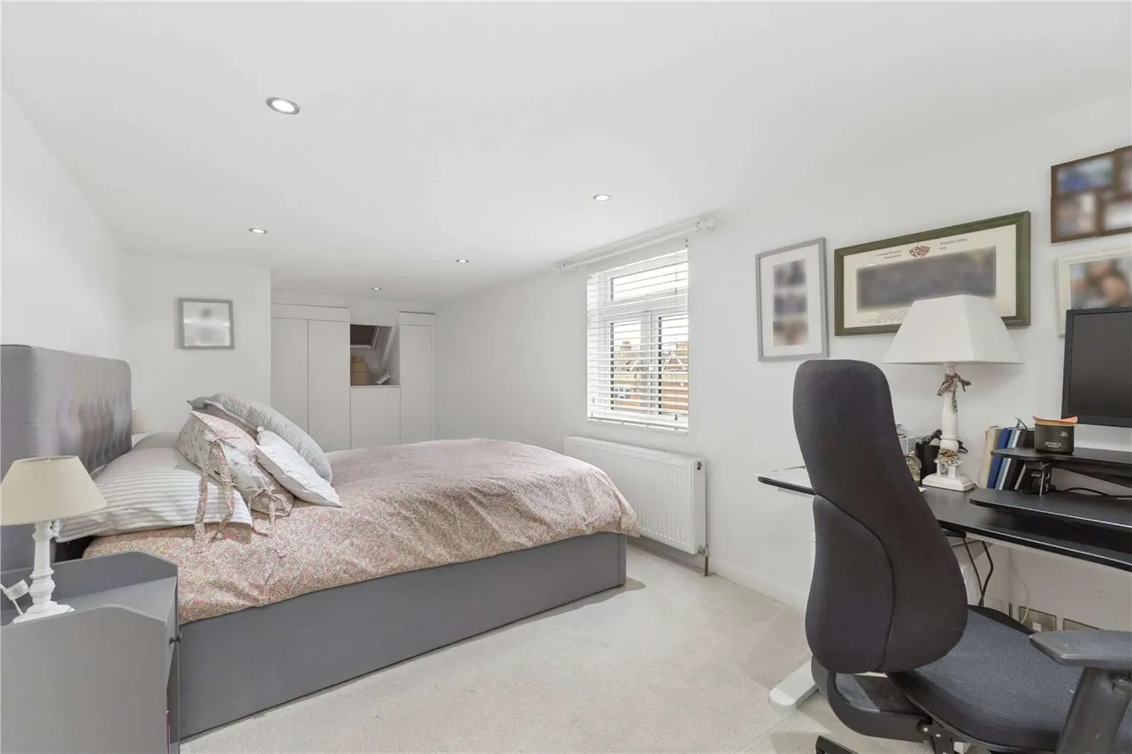Hogshill Lane, Cobham, Surrey, KT11 2AG, photo 9