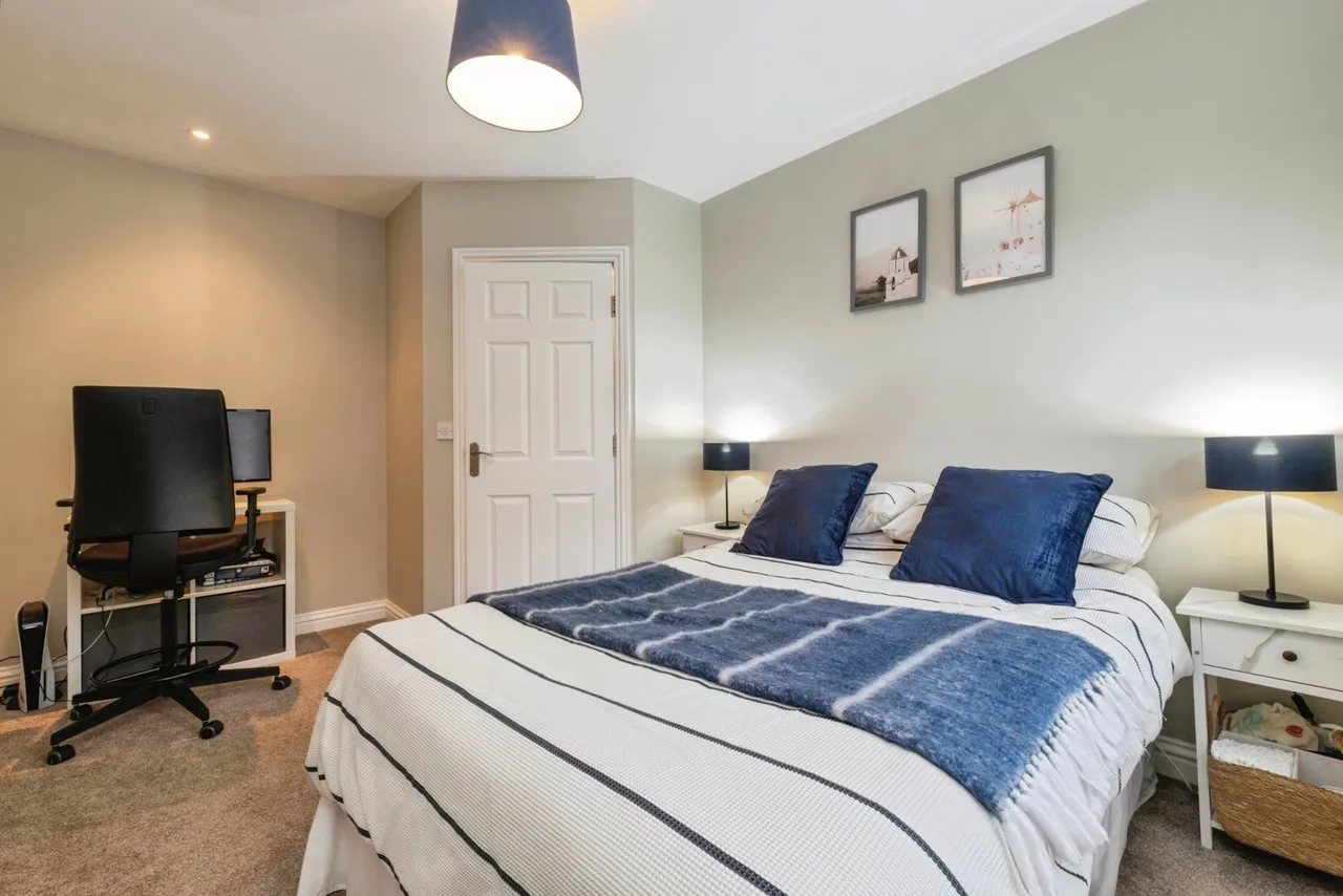 Avebury Drive, Washington, NE38, photo 10