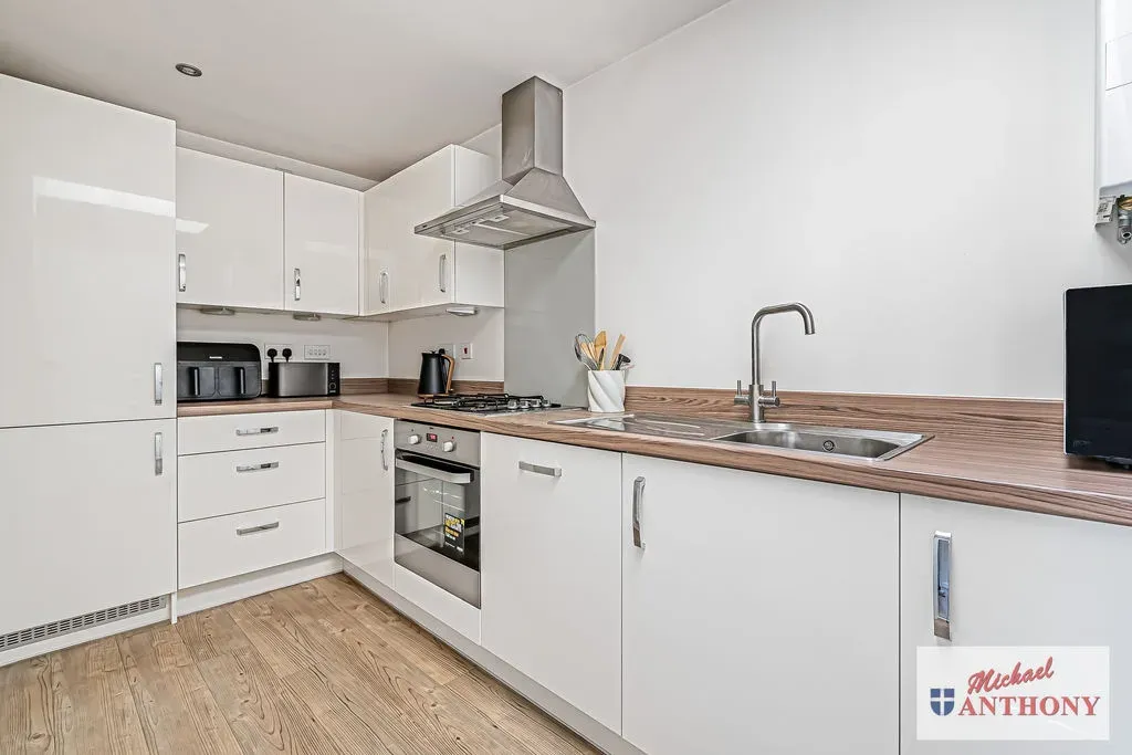 Trywright Court, Brooklands, Milton Keynes, Buckinghamshire, MK10 7LH, photo 3
