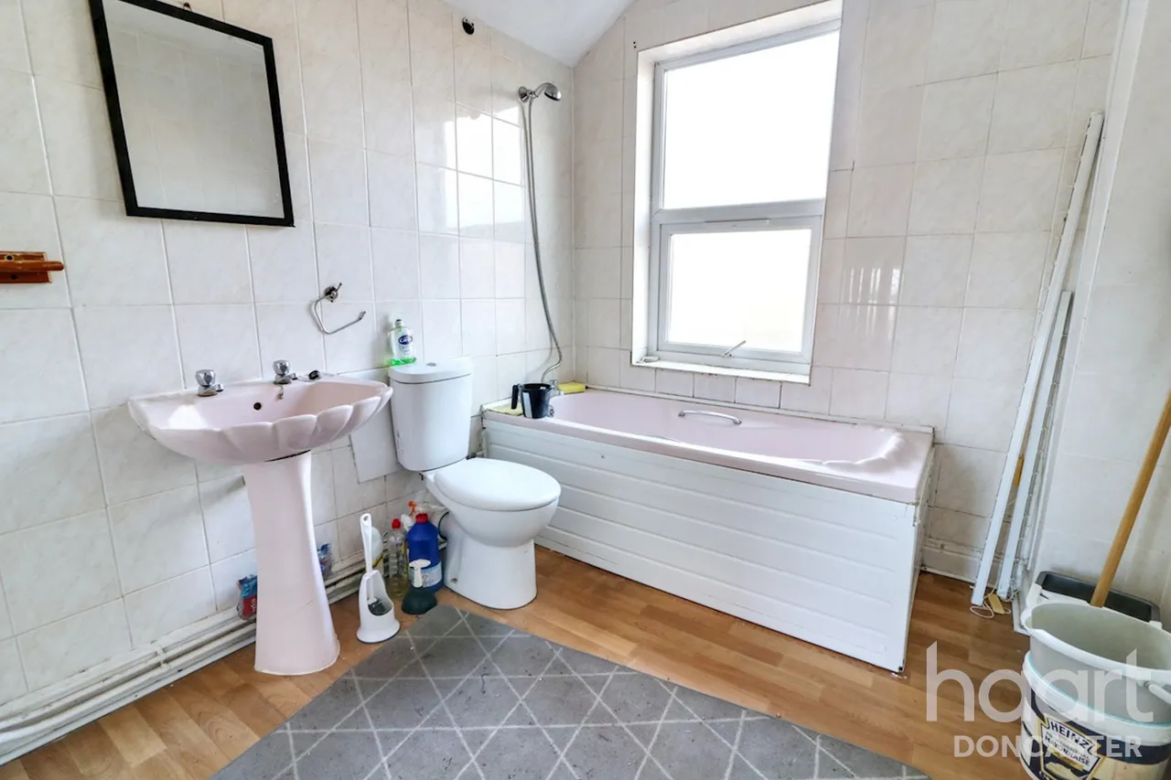 St Johns Road, Balby, DN4, photo 3
