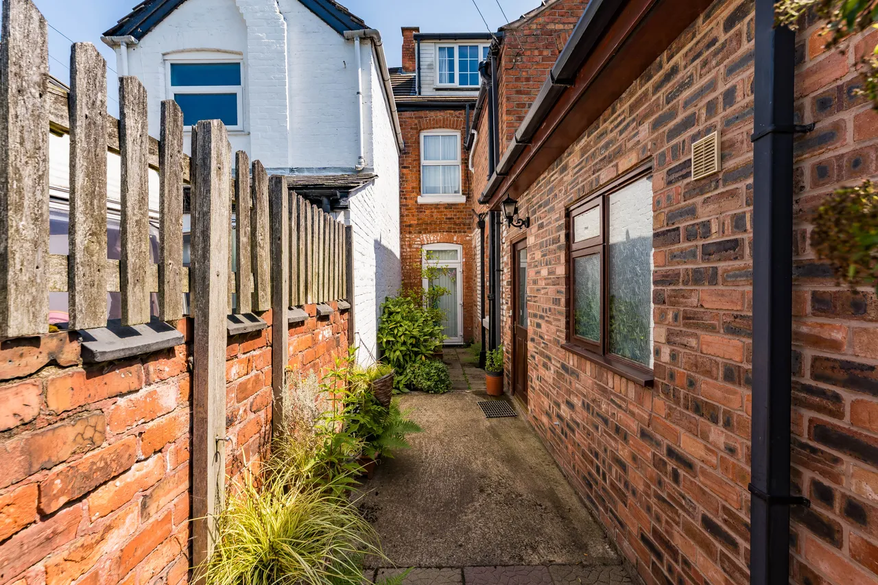 London Road, Northwich, CW9, photo 23