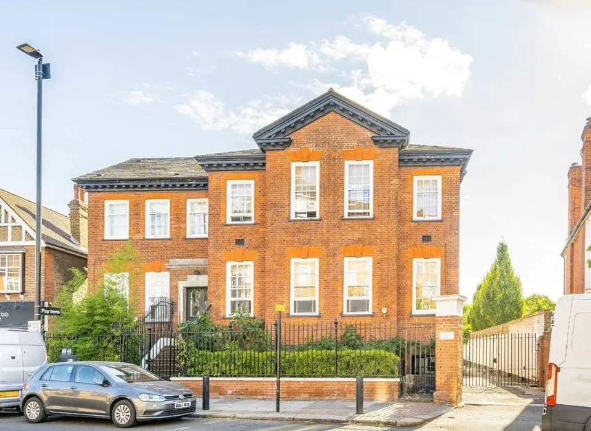 2 bed flat to rent — Sutton Court Road, Chiswick, W4