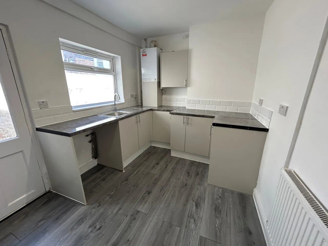 Gonville Road, L20, photo 4