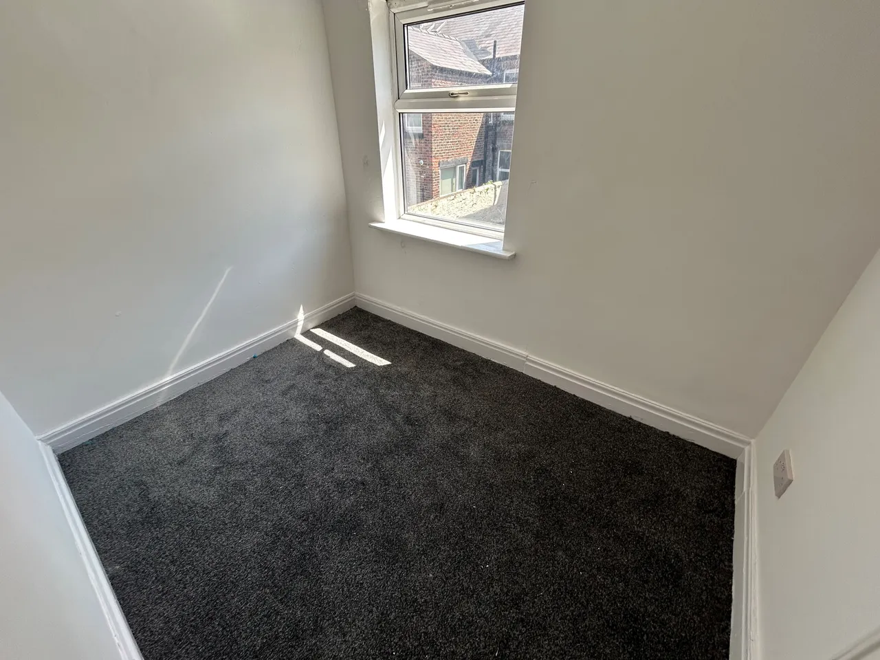 Gonville Road, L20, photo 9