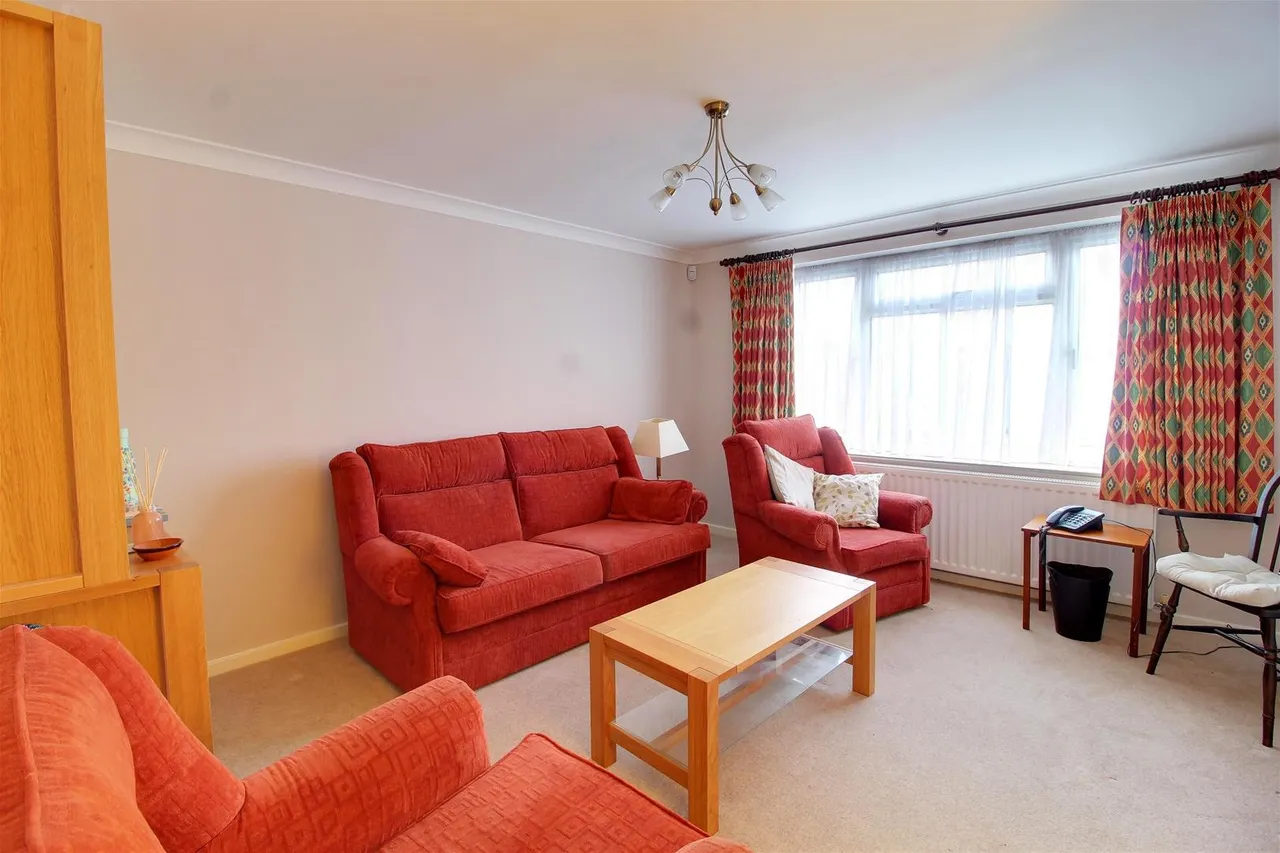 Northlands, Potters Bar EN6 5DF, photo 2