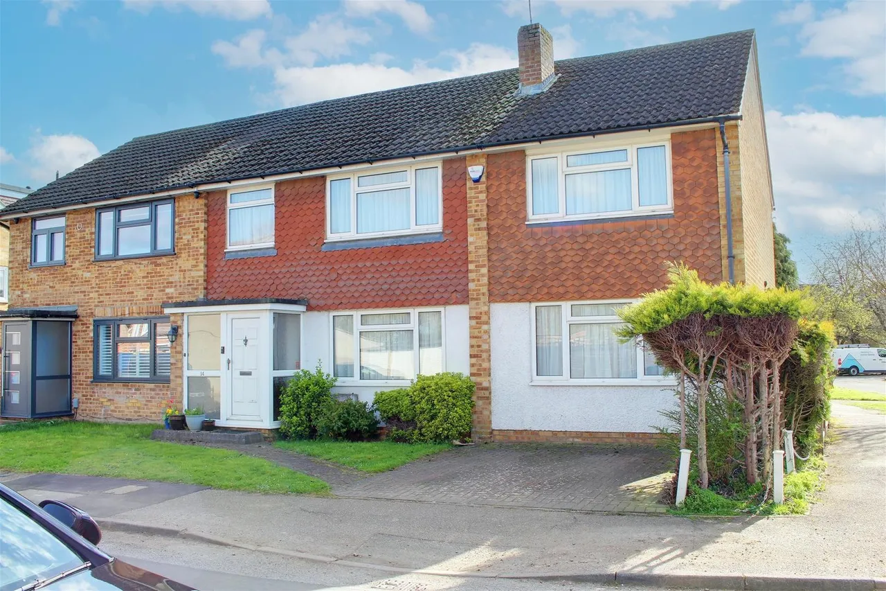 4 bed house for sale — Northlands, Potters Bar EN6 5DF