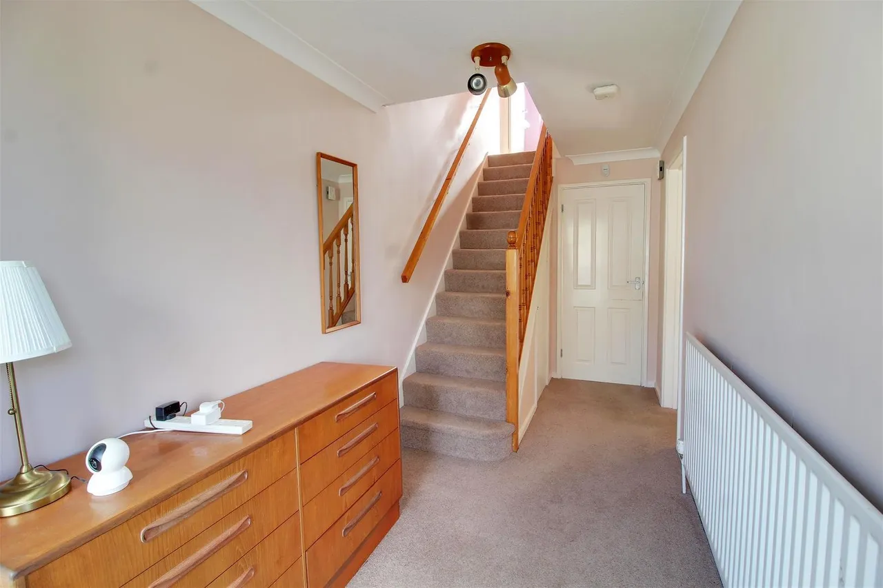 Northlands, Potters Bar EN6 5DF, photo 11