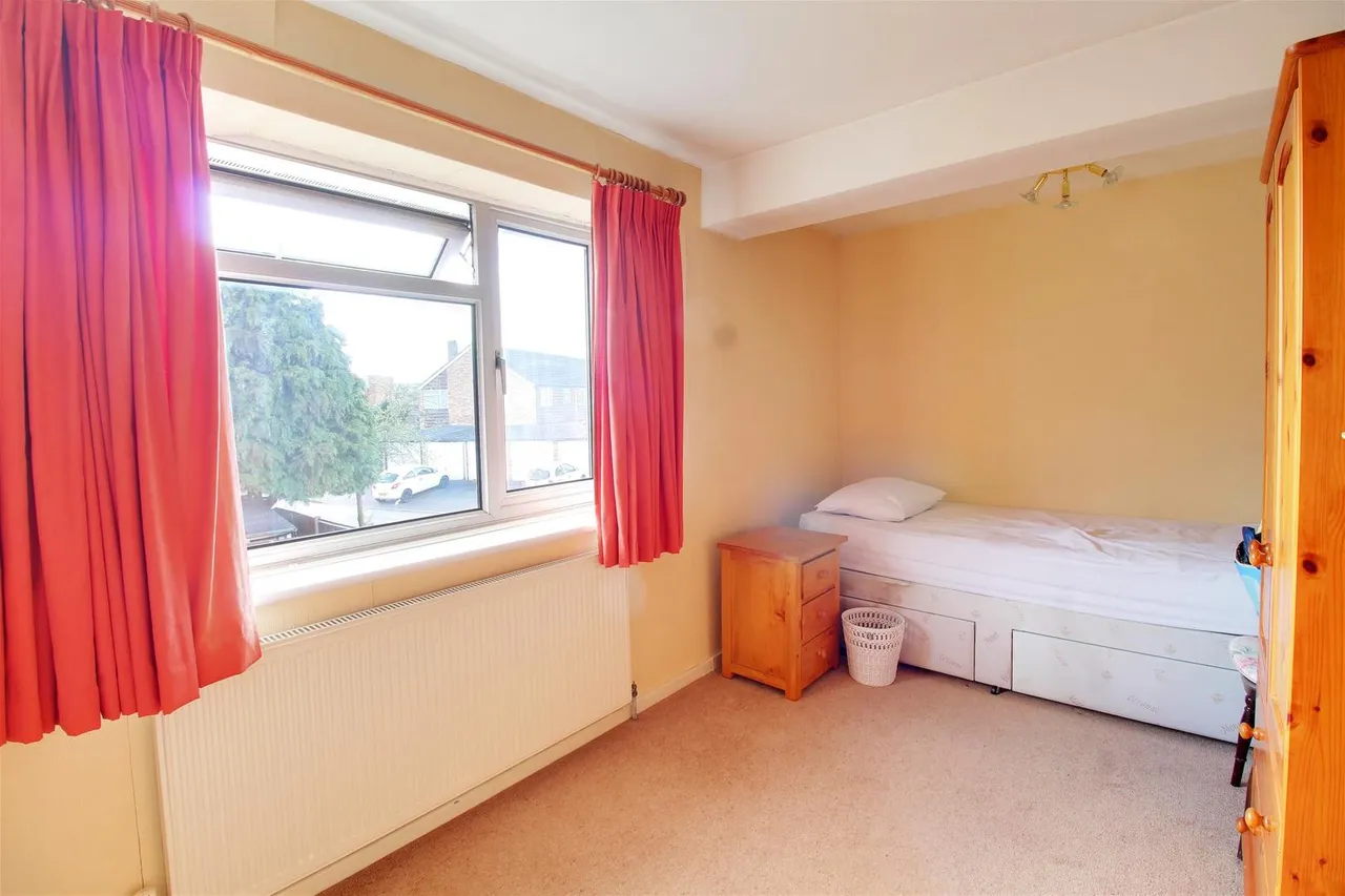 Northlands, Potters Bar EN6 5DF, photo 14