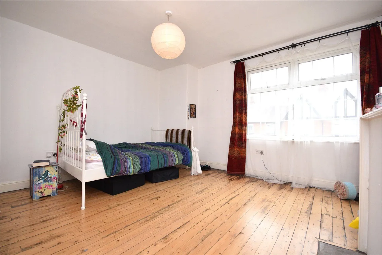 Cross Flatts Row, Leeds, LS11, photo 9
