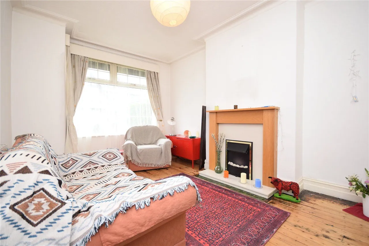 Cross Flatts Row, Leeds, LS11, photo 2