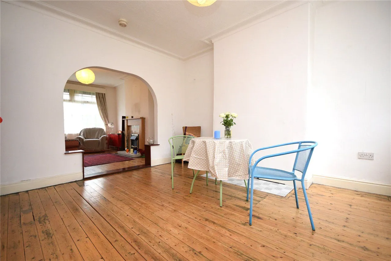 Cross Flatts Row, Leeds, LS11, photo 4