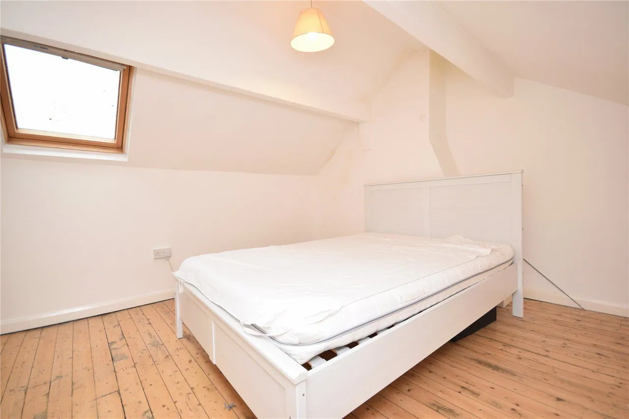 Cross Flatts Row, Leeds, LS11, photo 7