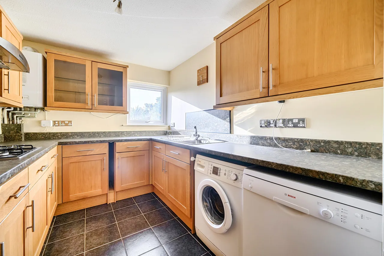 Chapel Fields Charterhouse Road, Godalming, GU7, photo 2
