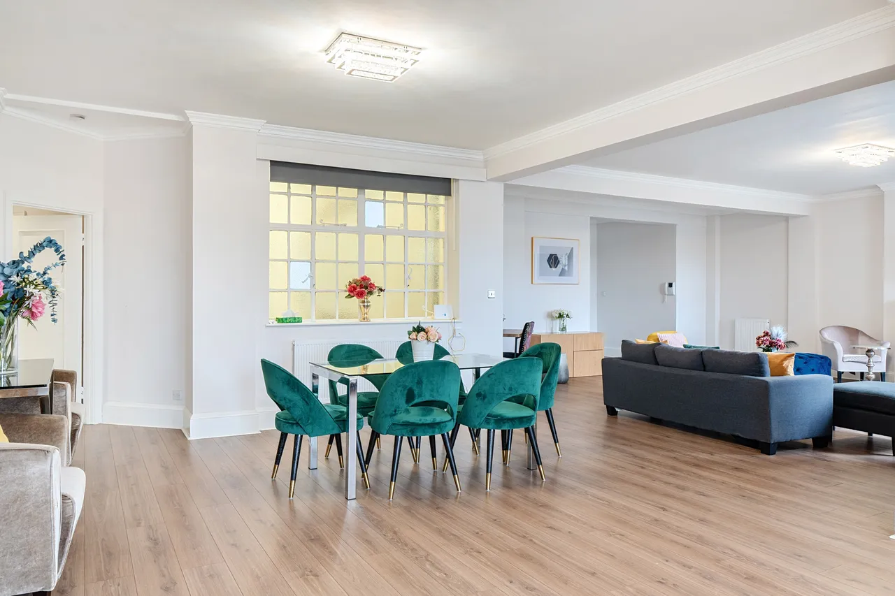 54 St Mary Abbots Court, Warwick Gardens, London, photo 12