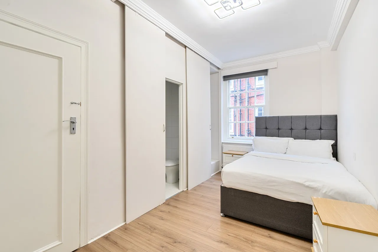 54 St Mary Abbots Court, Warwick Gardens, London, photo 9