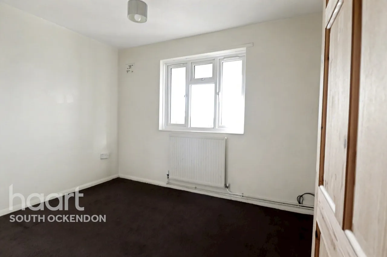 Broxburn Drive, South Ockendon, RM15, photo 10