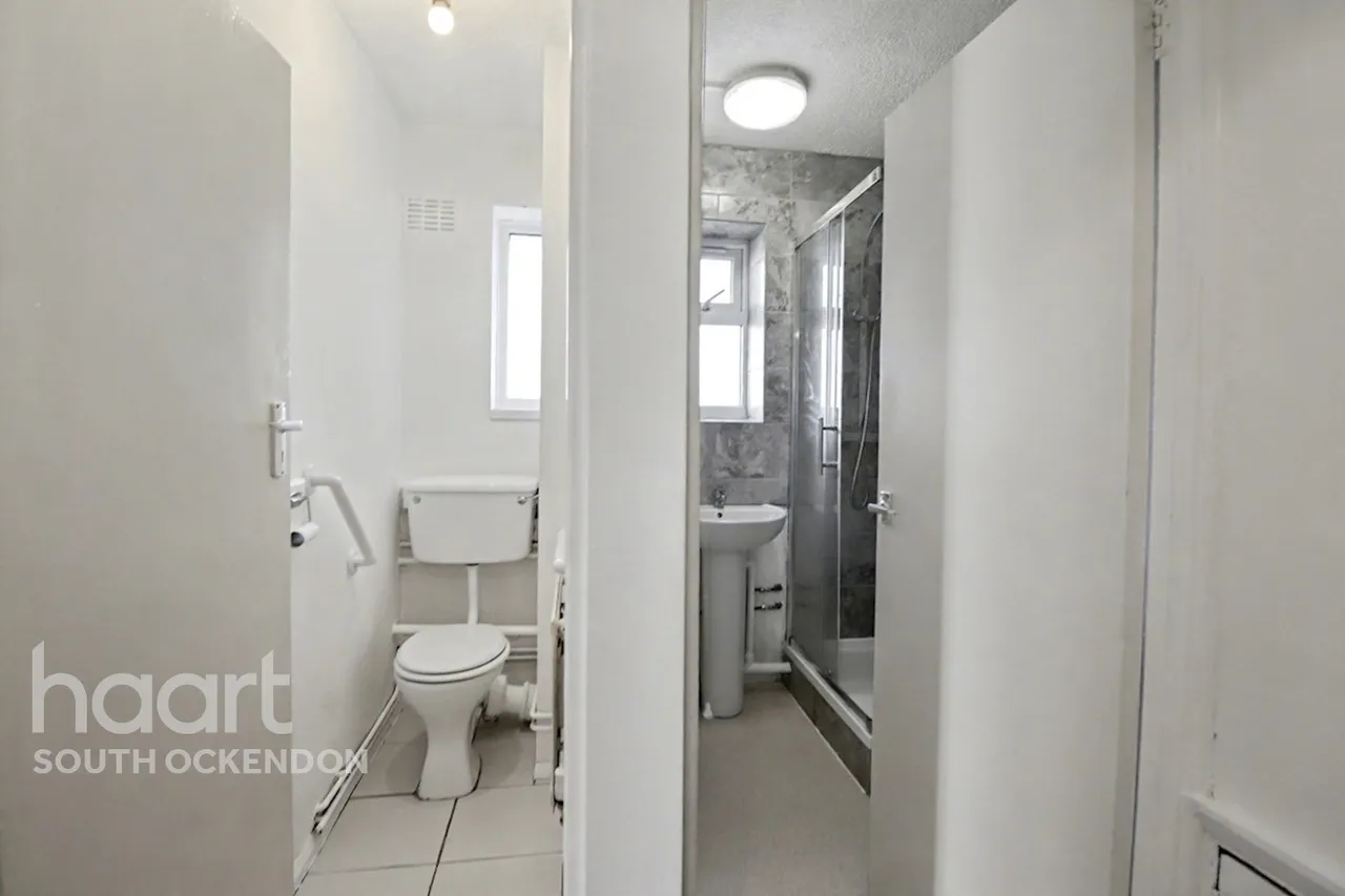 Broxburn Drive, South Ockendon, RM15, photo 9