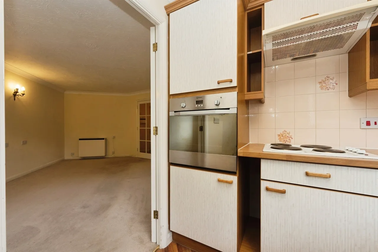 Lower High Street, Watford, WD17, photo 17