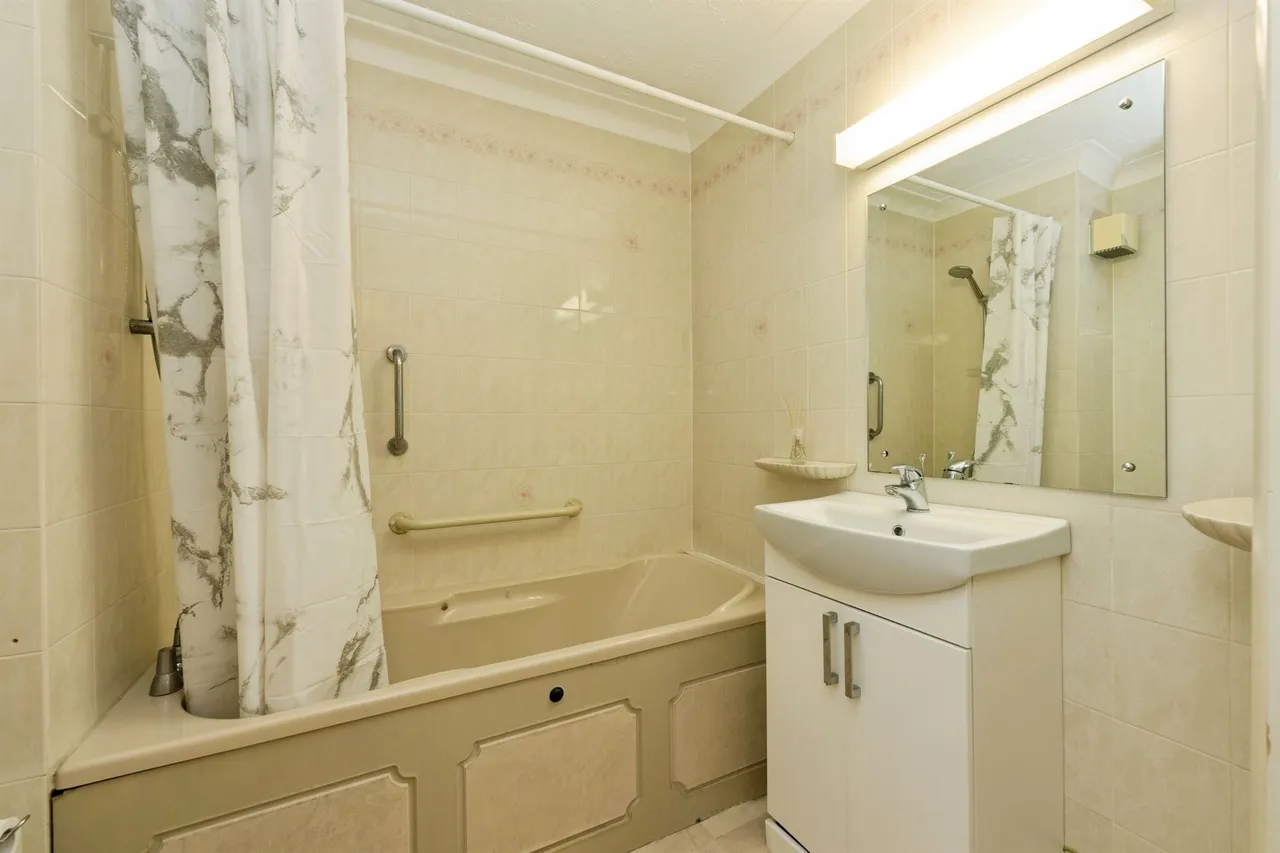 Lower High Street, Watford, WD17, photo 13