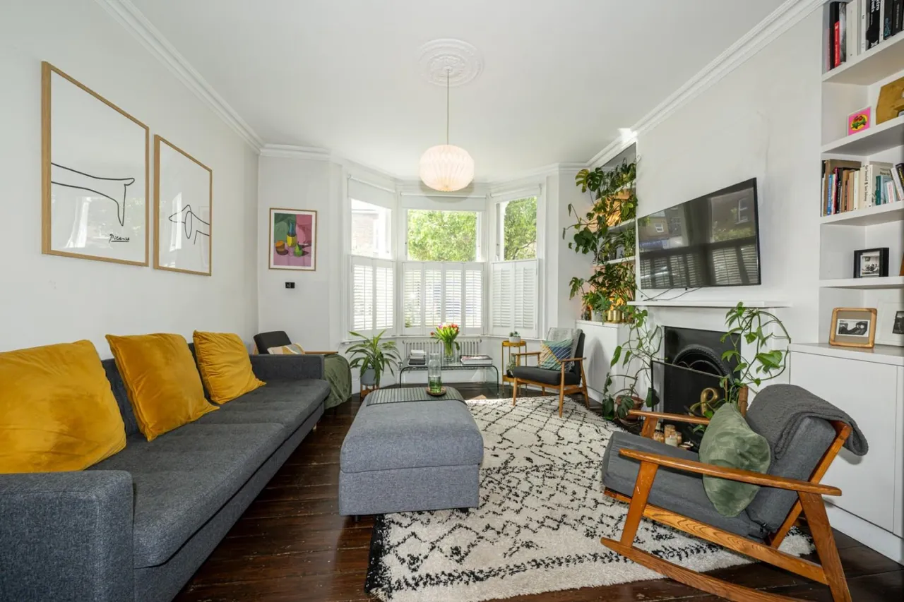 3 bed house for sale — Abdale Road, Shepherds Bush W12