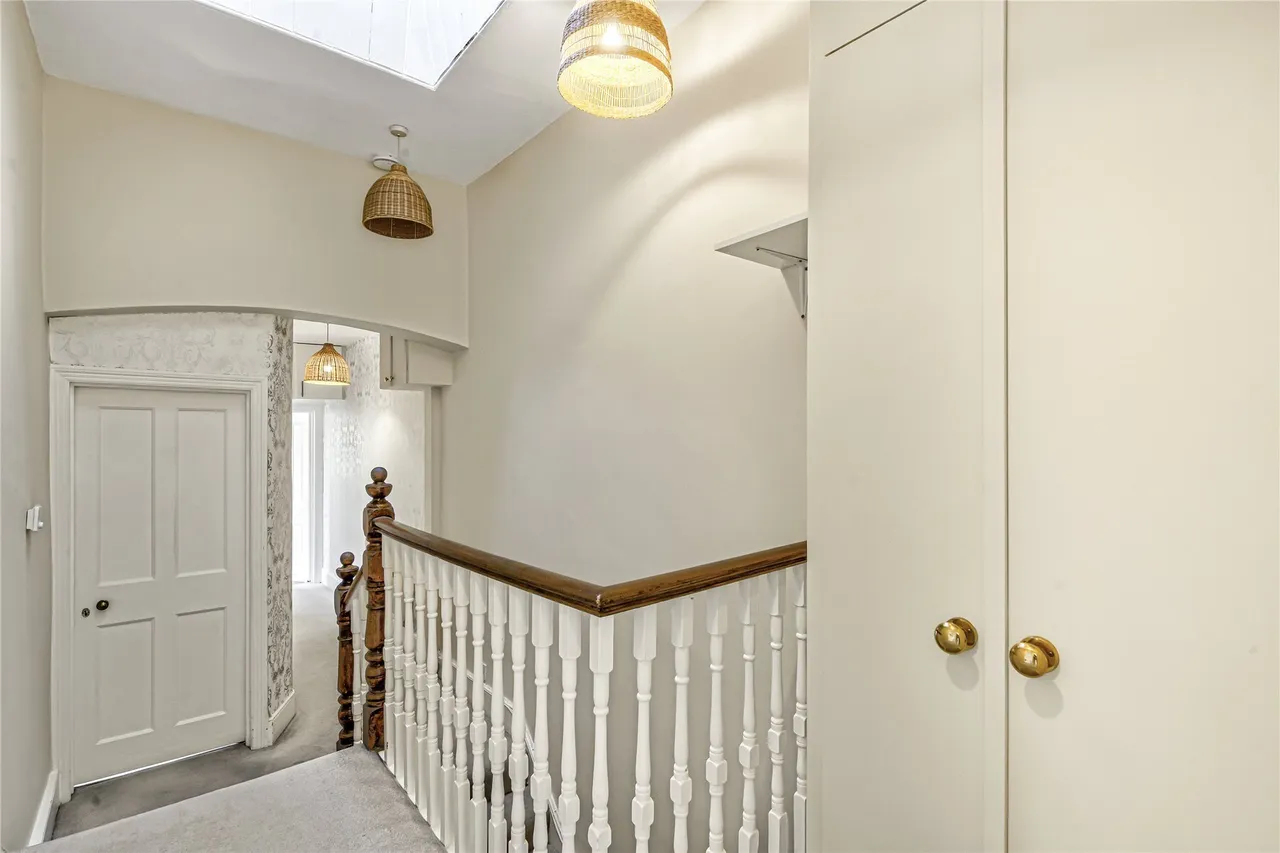 Fulham Palace Road, Fulham, London, SW6, photo 15
