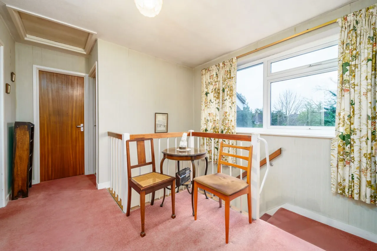 Jamnagar Close, Staines-upon-Thames, photo 10