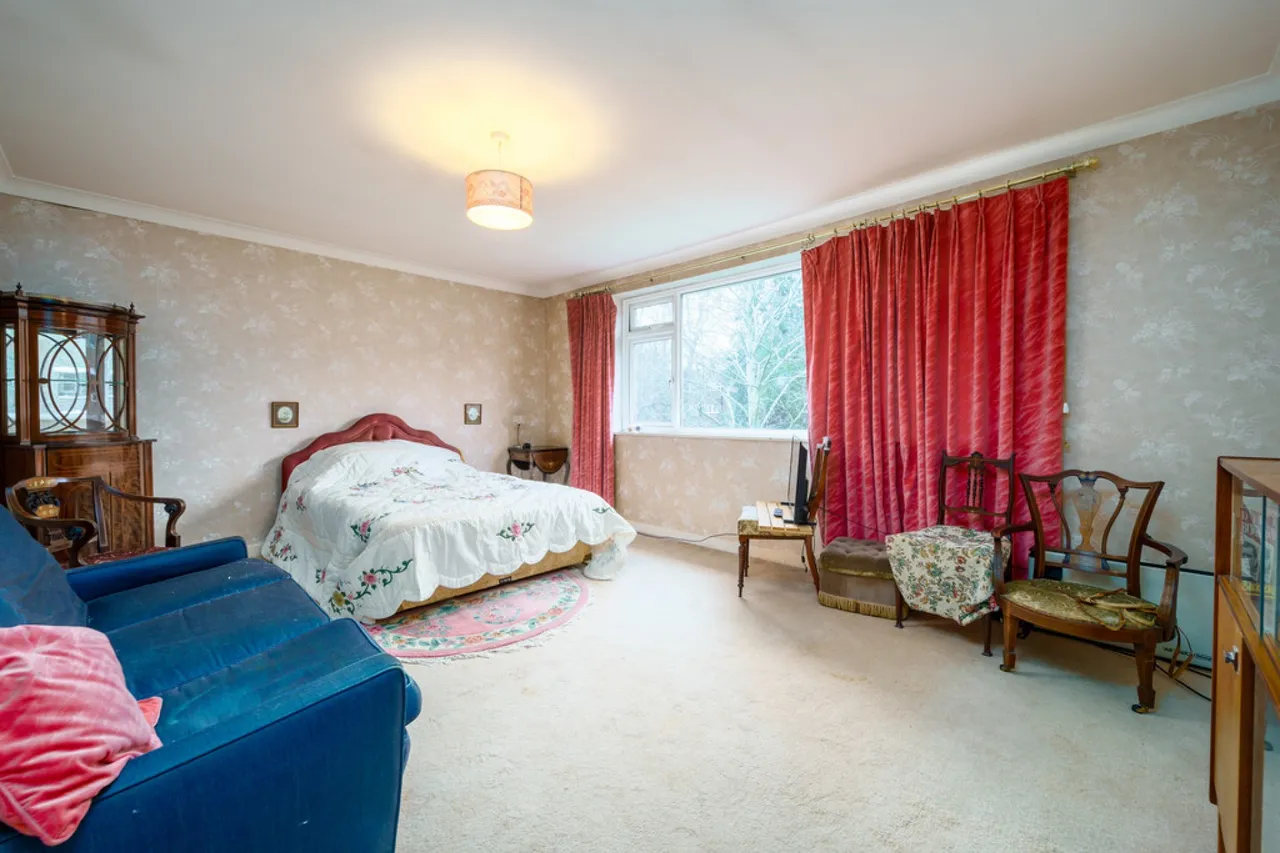 Jamnagar Close, Staines-upon-Thames, photo 4