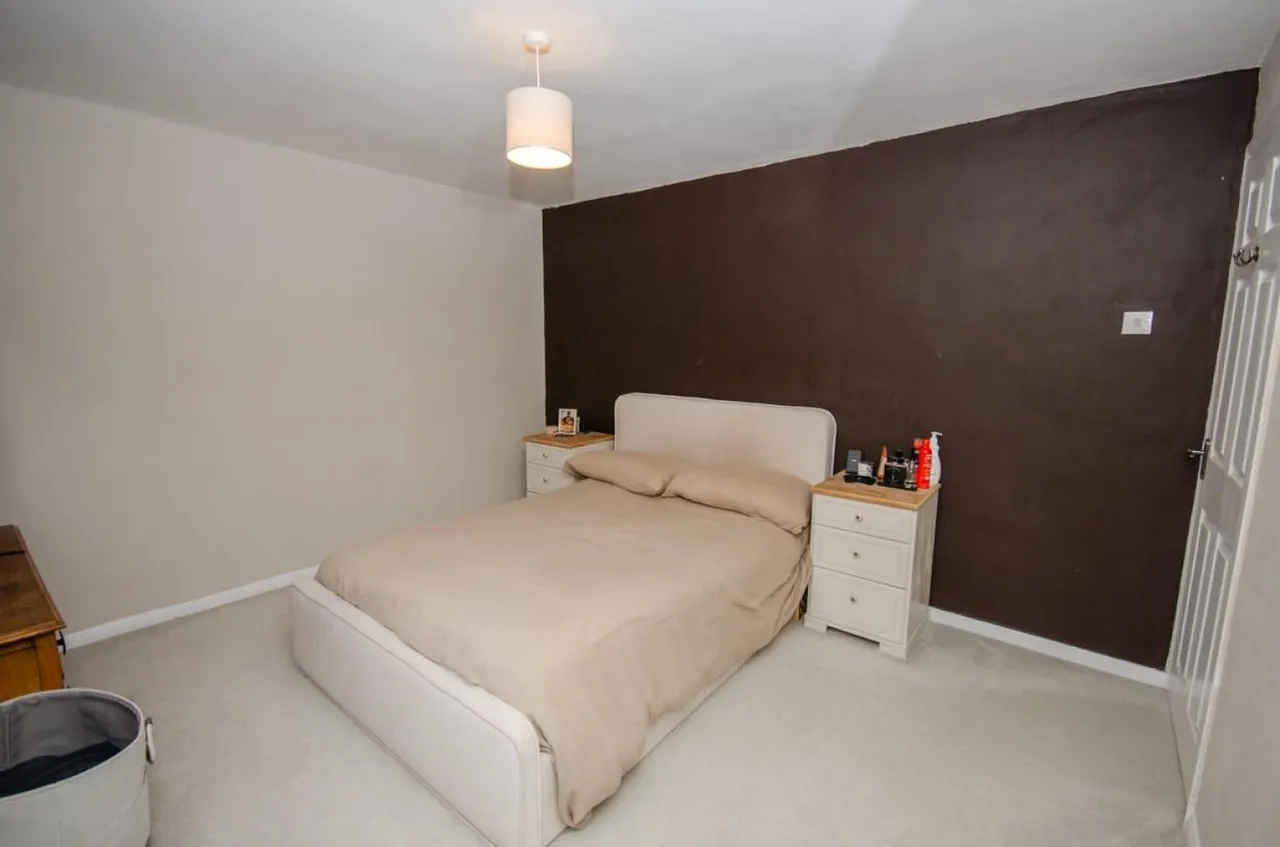 Westerleigh Road, Downend, BS16, photo 9