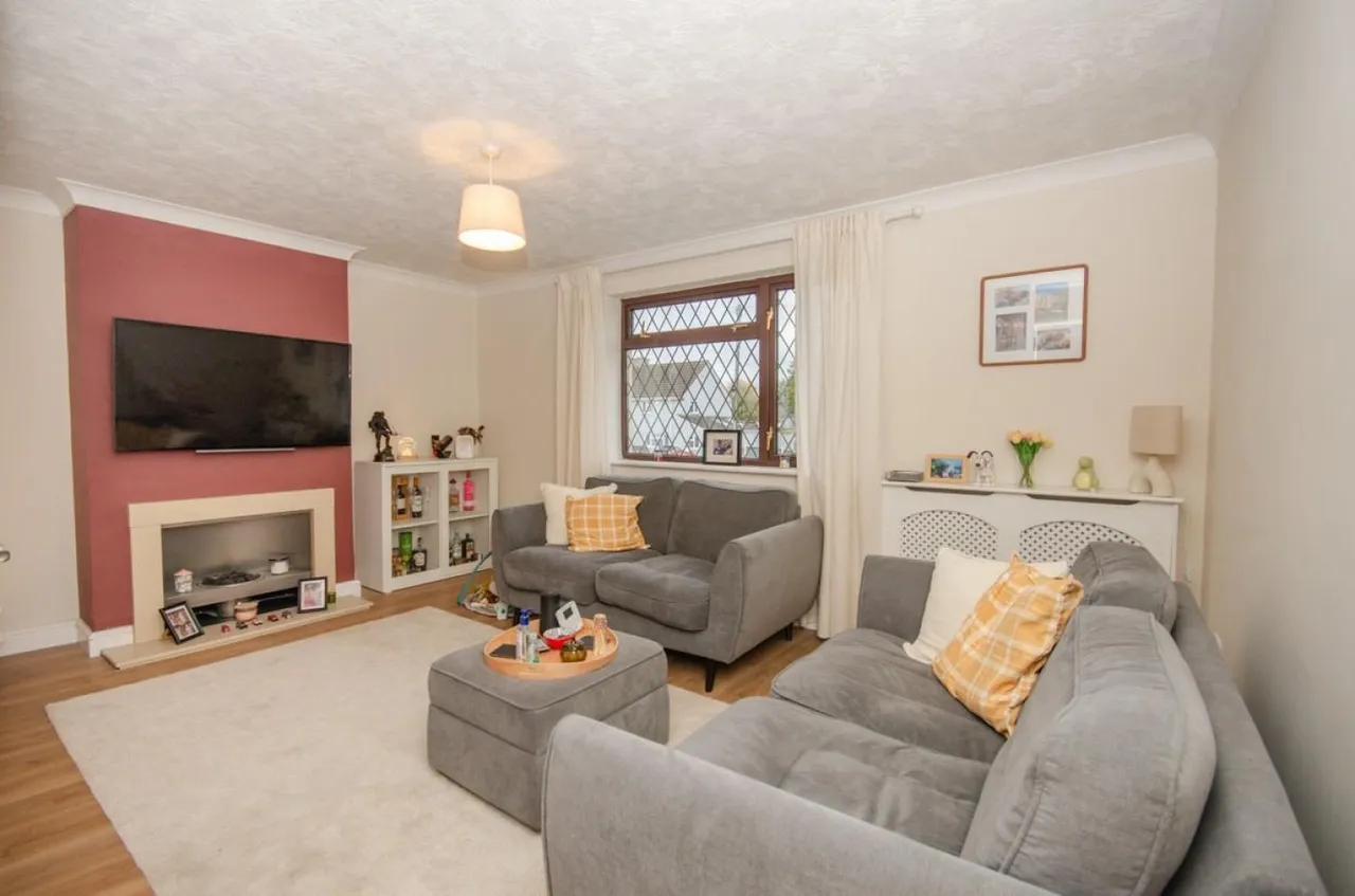 Westerleigh Road, Downend, BS16, photo 2