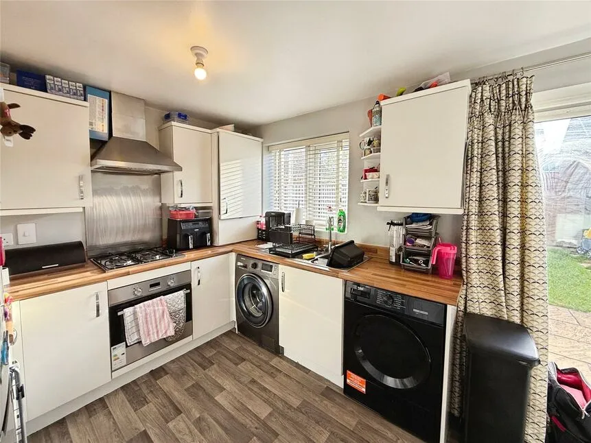 Upton Drive, Burton-on-Trent, Staffordshire, DE14, photo 4