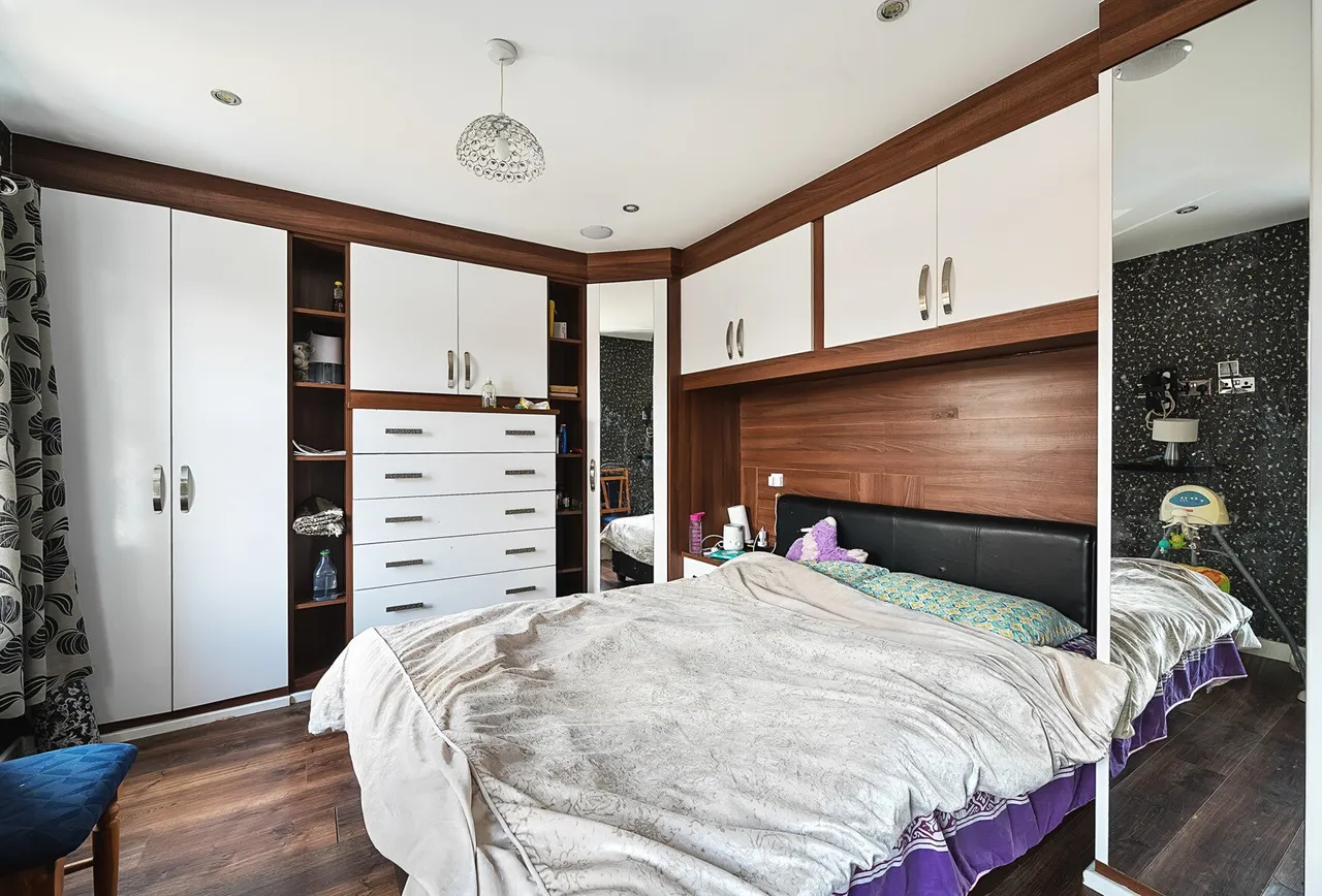 Copt Elm Road, Gloucestershire, Charlton Kings, GL53 8AL, photo 7