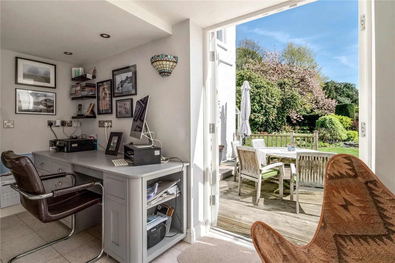 Chelford Road, Knutsford, WA16, photo 11